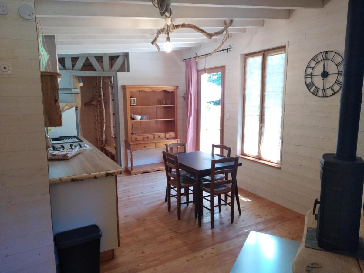 Gite Nature Au Pied Des Hetres Vitrac-sur-Montane Exterior foto